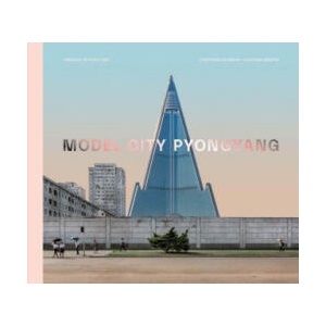 Model City | Pico Iyer, Cristiano Bianchi, Kristina Drapic (ISBN: 9780262043335)