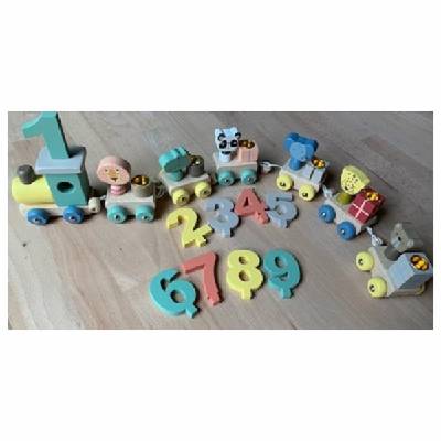 small foot Dřevěný narozeninový vláček se zvířátky