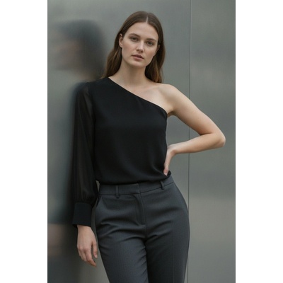 Boohoo dámská halenka s dlouhým rukávem na jedno rameno černá