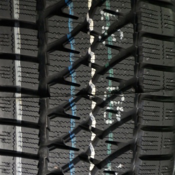 Bridgestone Blizzak W810 225/75 R16 121/119R
