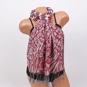 Image 1 of Дамски шал в червено с флорални мотиви