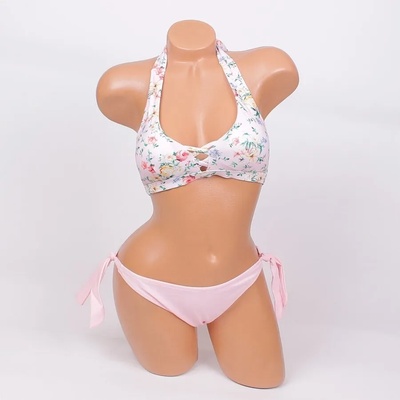 Бледорозов бански с нежни цветя - чашка В