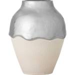 Bloomingville Кремава/в сребрист цвят глинена ваза (височина 26 cm) Silvio - Bloomingville (82063194)