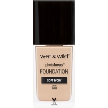 Wet n Wild Photo Focus zmatňujúci fluidný make-up Soft Ivory 30 ml