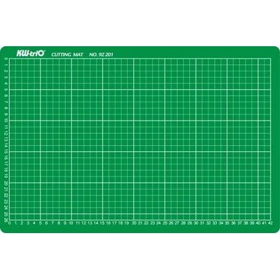 А3 / 300 x 450 мм. / - Подложка за рязане / 2 /