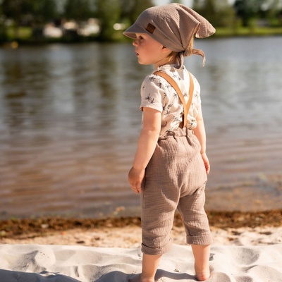 Kraťasy s kšandami Capuccino