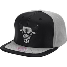 Mitchell & Ness Chicago Bulls Day One Snapback Black / Grey