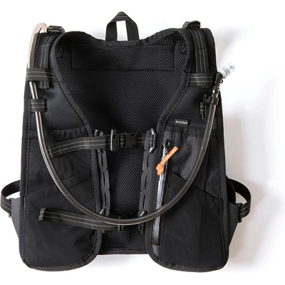 Restrap Раница за колоездене Restrap Rolltop Hydration Vest Cycling backpack - Black - размер L/XL (504-1468-0112)