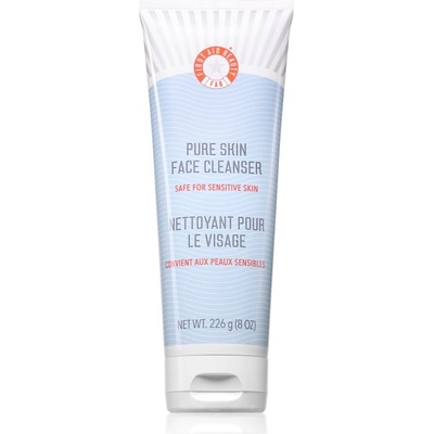 First Aid Beauty Pure Skin средство за почистване за лице 226 гр