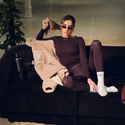 GymBeam Дамски клин Aura Tee Brown XS