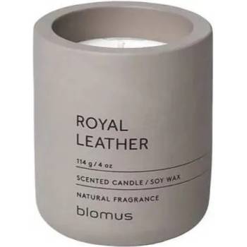 Blomus (Германия) Ароматна свещ BLOMUS FRAGA с аромат Royal Leather - Ø6.5 х 8 см - цвят сиво-бежов (BLOMUS 65950)