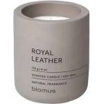 Blomus (Германия) Ароматна свещ BLOMUS FRAGA с аромат Royal Leather - Ø6.5 х 8 см - цвят сиво-бежов (BLOMUS 65950)