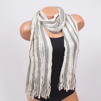 Image 1 of Плетен шал в сиво и бяло с ламе и ресни