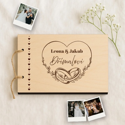 Dřevěné svatební fotoalbum srdce – personalizované jména a datum Počet listů papíru: 50 listů papíru