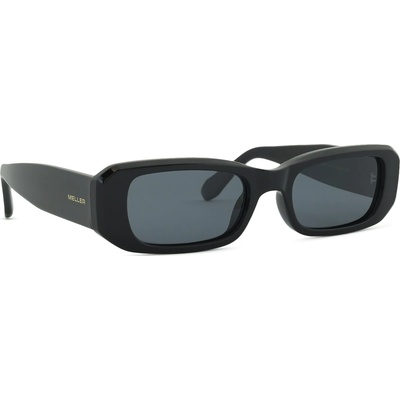 Sisi All Black