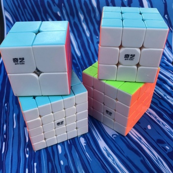 Cubing dárkový set 2x2 5x5 QiYi