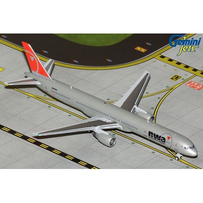 Gemini B757-351 Northwest Airlines 2003s Colors 1:400