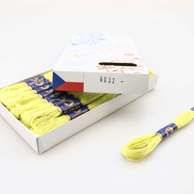 Niťárna Vyšívací příze Mouline 6032 - zelenkavě žlutá