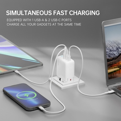 4smarts Захранване за ел. мрежа за лаптопи, смартфони и таблети с 2xUSB-C и 1xUSB-A изходи с технология за бързо зареждане - 4Smarts GaN Charger Flex 65W (бял) (544065)