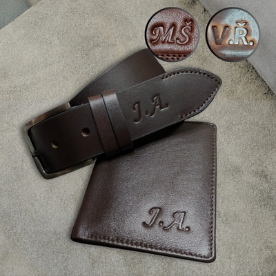 Pánský kožený set peněženka a pásek s ražbou vlastního monogramu