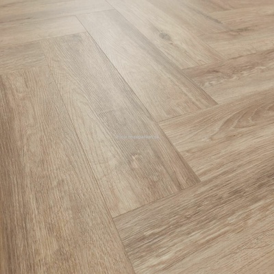 Arbiton Amaron Click Herringbone CA 184 Dub Windsor 1,402 m²