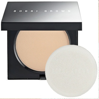 Bobbi Brown Sheer Finish Pressed Powder jemný kompaktný púder Soft Honey 11 g
