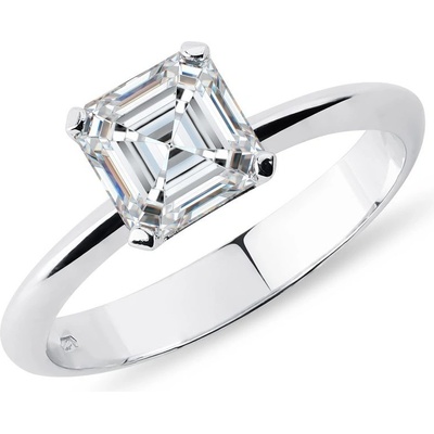 KLENOTA Diamantový zásnubný prsteň asscher z bieleho zlata k0868012