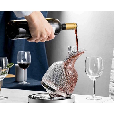 G-M-PL Otáčacia karafa na víno 360° 1,5 l