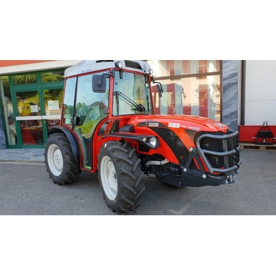 Antonio Carraro TRX7800S kabína