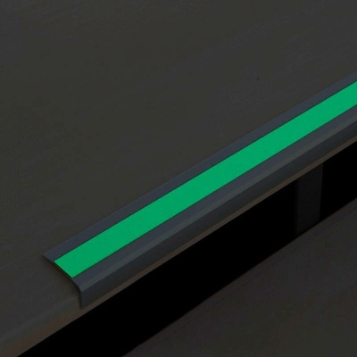 Protiskluzová nášlapná schodová hrana, Aluminium m2, Easy Clean, fluorescenční pruh, 1000 mm, typ A