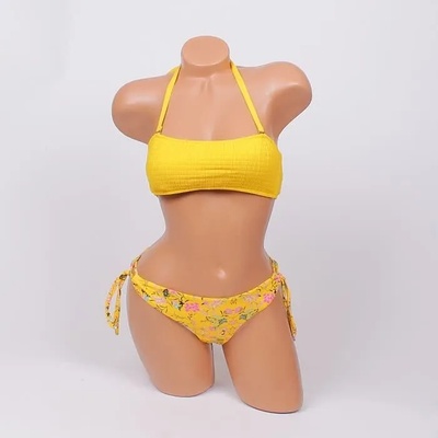 Жълт бански с красиви цветя - чашка В