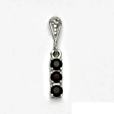Čištín Stříbrný přívěsek Swarovski krystaly siam P 1323/14
