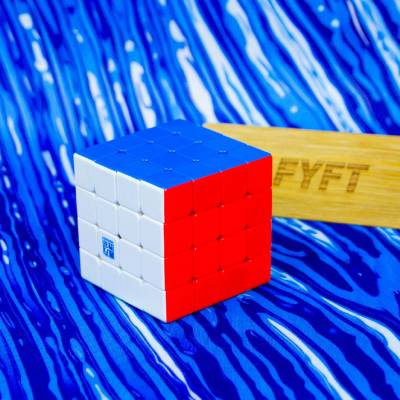 MoYu Meilong Robot M 4x4 (MFJS) - magnetická speedcube kocka Farba: Stickerless