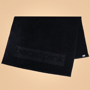 GymBeam BeastPink Макси кърпа за фитнес Shadow