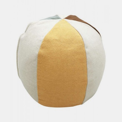Lorena Canals puf ball