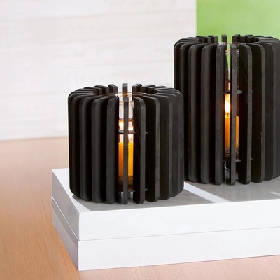 VK Drevený lampáš čierny 18 cm