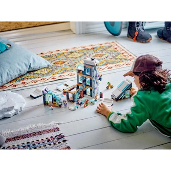 LEGO® City - Ski and Climbing Center (60366)