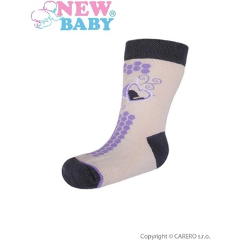 NEW BABY Dětské bavlněné ponožky béžové s fialovými srdíčky