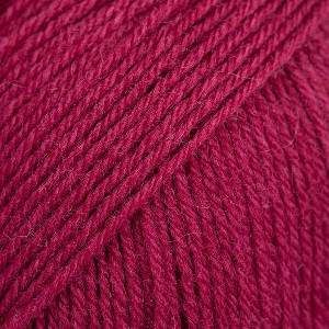 DROPS Design Fabel Uni Colour 113 Ruby Red Плетива прежда (1070113)