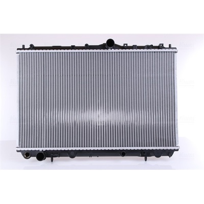 Chladič motora NISSENS 62858A