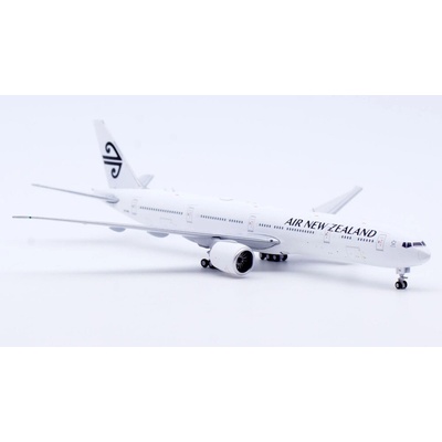 JC Wings B777-367ER Air New Zealand All White Colors 1:400