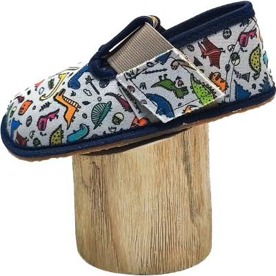 Pegres barefoot