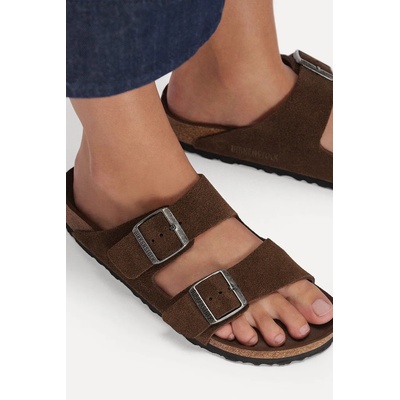 Birkenstock чехли с равна подметка дамски от велур Arizona (1031640.)