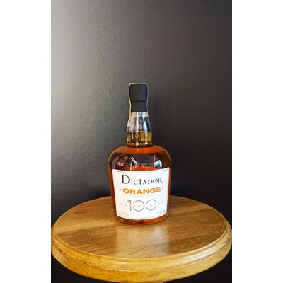 Dictador 100 Months Orange 40% 0,7 l (holá láhev)