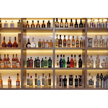 DIMEX ART Флизелинов фототапет бутилки с алкохол 375 x 250 см