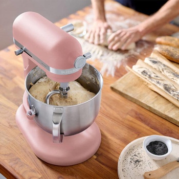 Image 1 of KitchenAid Artisan 5KSM70SHXE