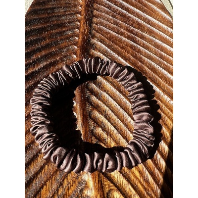 HEDVÁBNÝ SVĚT Různobarevné gumičky do vlasů 1 ks nová kolekce, WHITE ORCHID Nová generace gumiček: čokoládově hnědá – Zboží Mobilmania