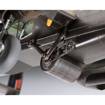 Revell Avro Lancaster Mk.I/III DamBusters 1:72 (04295)