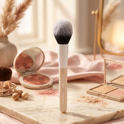 IsaDora Четка за руж, бронзант и хайлайтър Isadora The Blusher Brush (10000320)