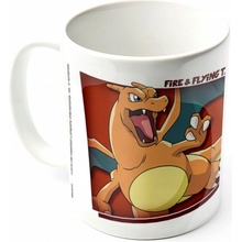 ABYstyle Keramický hrnček Pokémon Charizard 320 ml
